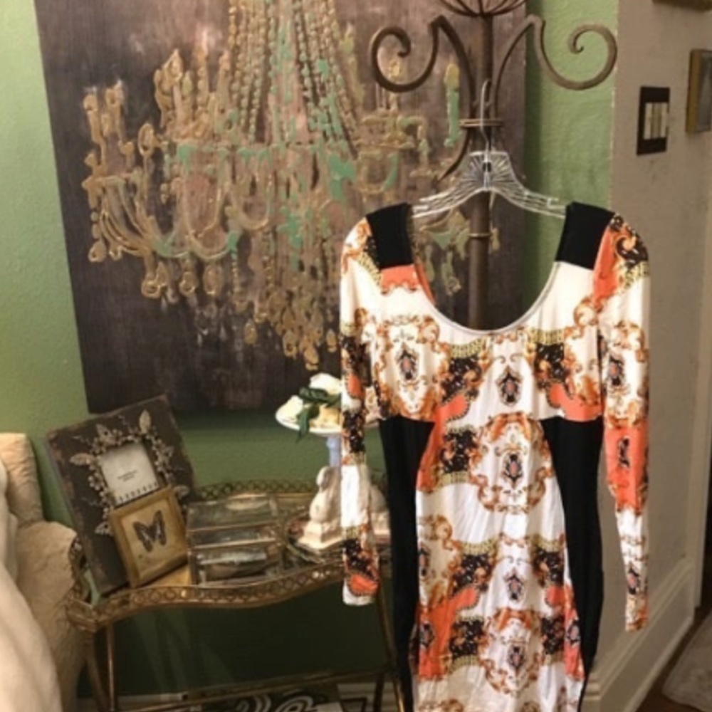 VENUS DRESS SIZE M